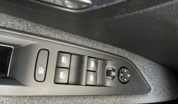 PEUGEOT 3008 ACTIVE PACK 1.5HDI 130CV MODELO 2022 lleno