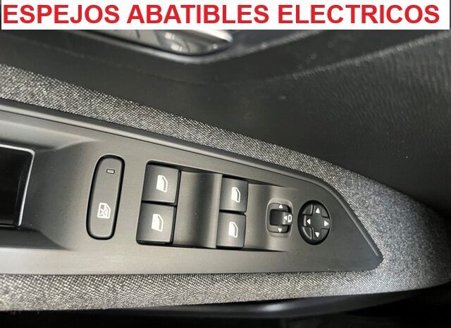 PEUGEOT 3008 ACTIVE PACK 1.5HDI 130CV MODELO 2022 lleno