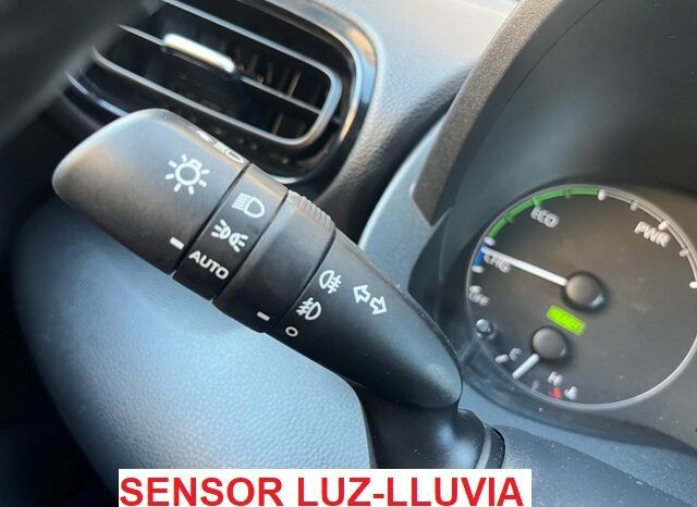 TOYOTA YARIS ACTIVE TECH 1.5 120H HYBRID MODELO 2022 lleno