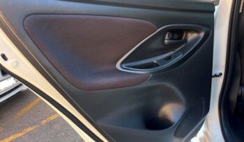 TOYOTA YARIS ACTIVE TECH 1.5 120H HYBRID MODELO 2022 lleno
