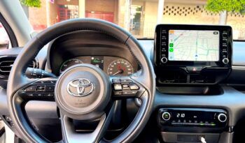 TOYOTA YARIS ACTIVE TECH 1.5 120H HYBRID MODELO 2022 lleno