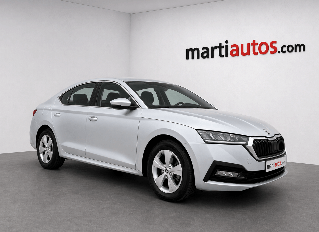 SKODA OCTAVIA AMBITION 2.0TDi 115CV AÑO 10-2022 lleno