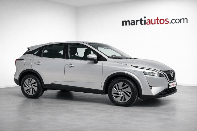 NISSAN QASHQAI HYBRID 1.3i 140CV MODELO 2022 lleno