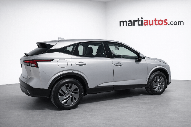 NISSAN QASHQAI HYBRID 1.3i 140CV MODELO 2022 lleno