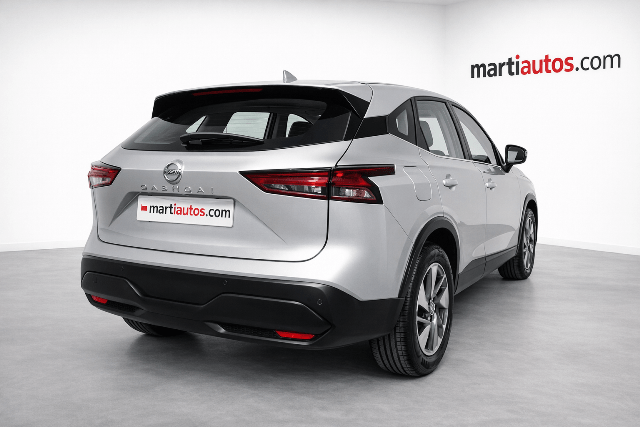 NISSAN QASHQAI HYBRID 1.3i 140CV MODELO 2022 lleno