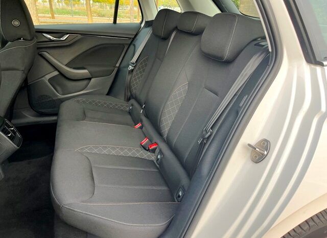 SKODA KAMIQ AMBITION 1.0TSi 110CV DSG – AUTOMATICO AÑO 2021 lleno
