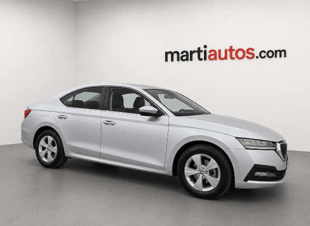 SKODA OCTAVIA AMBITION 2.0TDi 115CV AÑO 10-2022 lleno