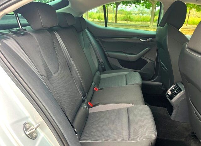 SKODA OCTAVIA AMBITION 2.0TDi 115CV AÑO 10-2022 lleno