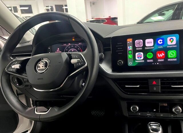 SKODA KAMIQ AMBITION 1.0TSi 110CV DSG – AUTOMATICO AÑO 2021 lleno