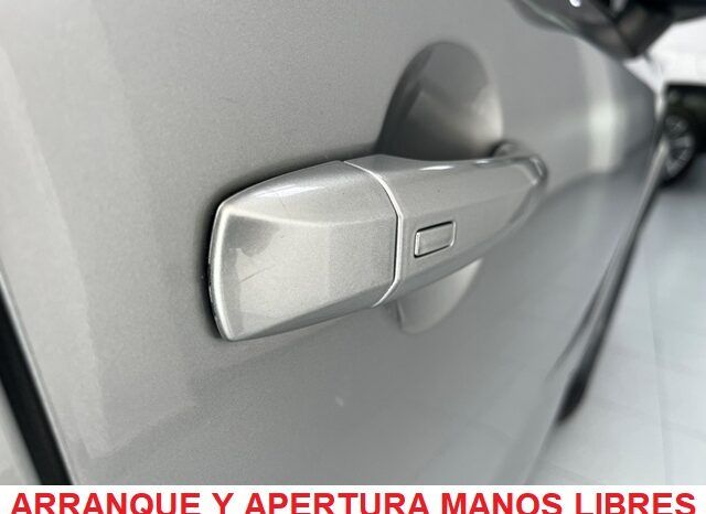 NISSAN QASHQAI HYBRID 1.3i 140CV MODELO 2022 lleno