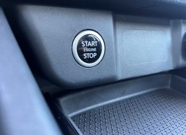 NISSAN QASHQAI HYBRID 1.3i 140CV MODELO 2022 lleno
