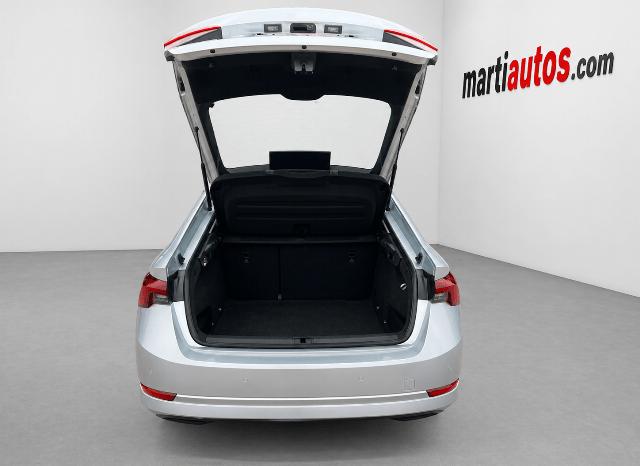 SKODA OCTAVIA AMBITION 2.0TDi 115CV AÑO 10-2022 lleno