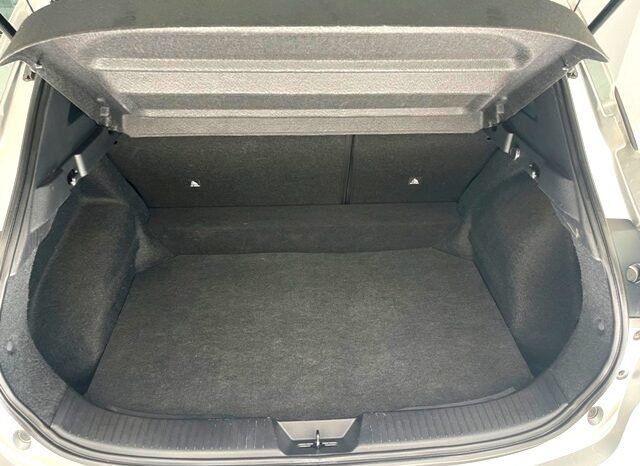 NISSAN QASHQAI HYBRID 1.3i 140CV MODELO 2022 lleno
