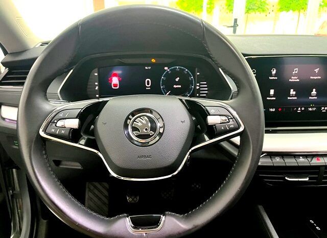 SKODA OCTAVIA AMBITION 2.0TDi 115CV AÑO 10-2022 lleno