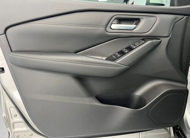 NISSAN QASHQAI HYBRID 1.3i 140CV MODELO 2022 lleno