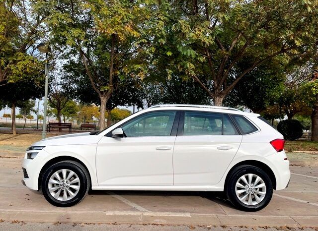 SKODA KAMIQ AMBITION 1.0TSi 110CV DSG – AUTOMATICO AÑO 2021 lleno