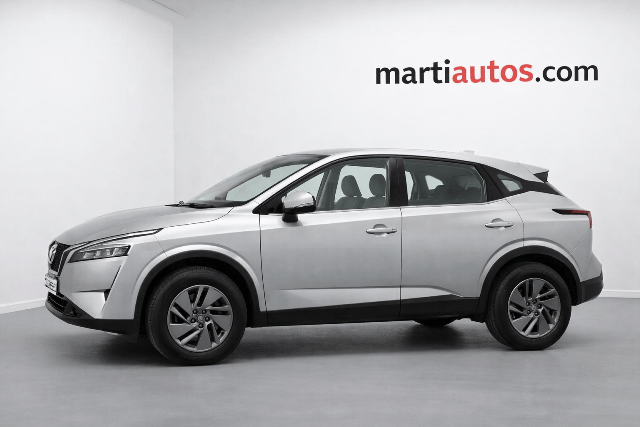 NISSAN QASHQAI HYBRID 1.3i 140CV MODELO 2022 lleno