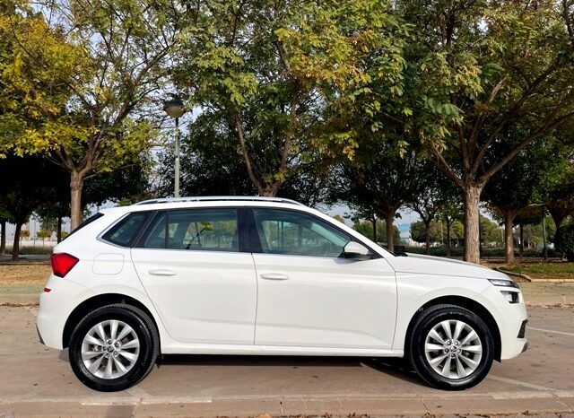 SKODA KAMIQ AMBITION 1.0TSi 110CV DSG – AUTOMATICO AÑO 2021 lleno