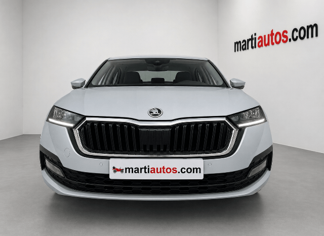SKODA OCTAVIA AMBITION 2.0TDi 115CV AÑO 10-2022 lleno