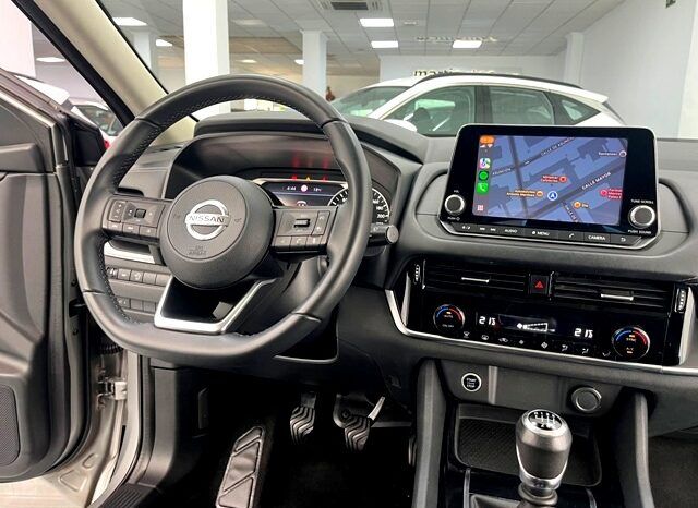 NISSAN QASHQAI HYBRID 1.3i 140CV MODELO 2022 lleno