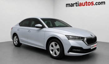 SKODA OCTAVIA AMBITION 2.0TDi 115CV AÑO 2022 lleno
