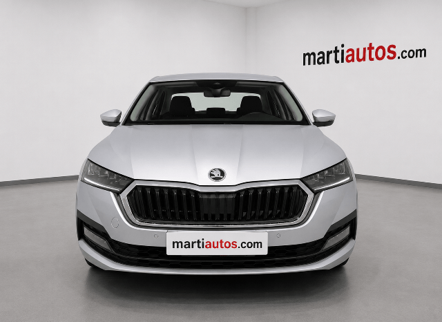 SKODA OCTAVIA AMBITION 2.0TDi 115CV AÑO 2022 lleno
