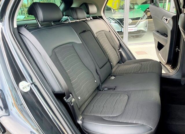 KIA SPORTAGE TECH EDITION 1.6TGDi 150CV HYBRID AÑO 2022 lleno