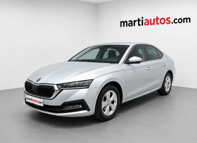 SKODA OCTAVIA AMBITION 2.0TDi 115CV AÑO 2022 lleno