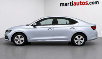 SKODA OCTAVIA AMBITION 2.0TDi 115CV AÑO 2022 lleno