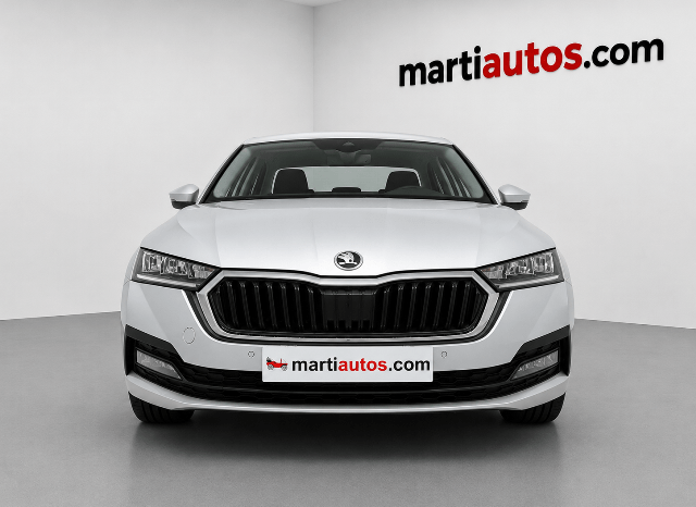 SKODA OCTAVIA AMBITION 2.0TDi 115CV AÑO 2022 lleno