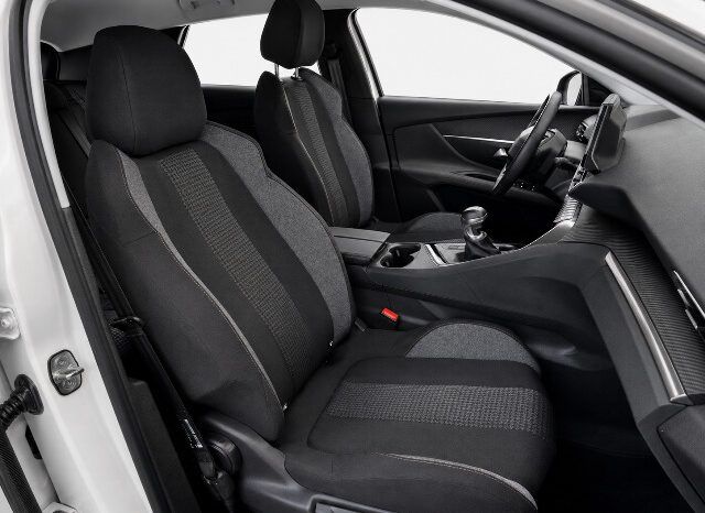 PEUGEOT 3008 ACTIVE PACK 1.5HDi 130CV MODELO 2022 lleno