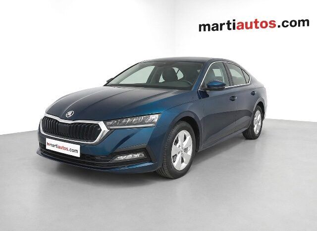SKODA OCTAVIA AMBITION 2.0TDi 115CV 6 VELOCIDADES AÑO 2022 lleno