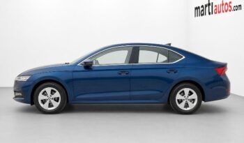 SKODA OCTAVIA AMBITION 2.0TDi 115CV 6 VELOCIDADES AÑO 2022 lleno