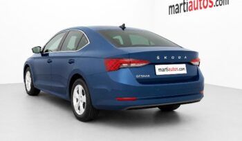 SKODA OCTAVIA AMBITION 2.0TDi 115CV 6 VELOCIDADES AÑO 2022 lleno