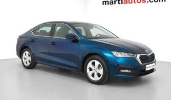SKODA OCTAVIA AMBITION 2.0TDi 115CV 6 VELOCIDADES AÑO 2022 lleno