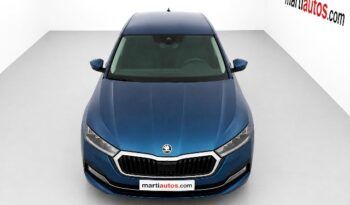 SKODA OCTAVIA AMBITION 2.0TDi 115CV 6 VELOCIDADES AÑO 2022 lleno