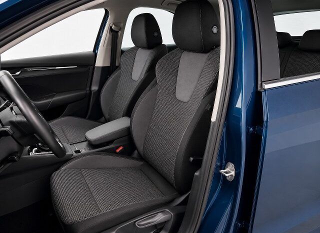 SKODA OCTAVIA AMBITION 2.0TDi 115CV 6 VELOCIDADES AÑO 2022 lleno