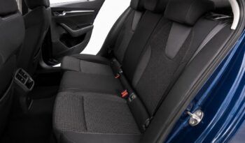SKODA OCTAVIA AMBITION 2.0TDi 115CV 6 VELOCIDADES AÑO 2022 lleno