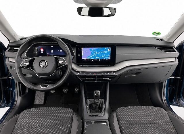 SKODA OCTAVIA AMBITION 2.0TDi 115CV 6 VELOCIDADES AÑO 2022 lleno