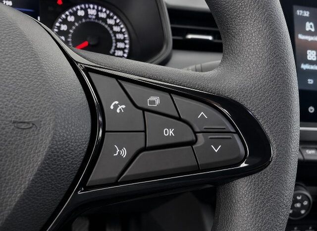 RENAULT CLIO (V) 1.5DCi 100CV 6 VELOCIDADES AÑO 2022 lleno
