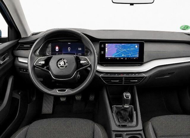 SKODA OCTAVIA AMBITION 2.0TDi 115CV 6 VELOCIDADES AÑO 2022 lleno