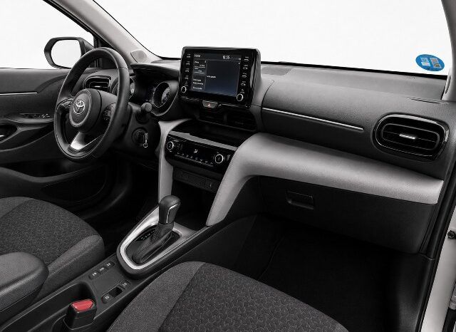 TOYOTA YARIS CROSS HYBRID 1.5 120H AÑO 2022 lleno