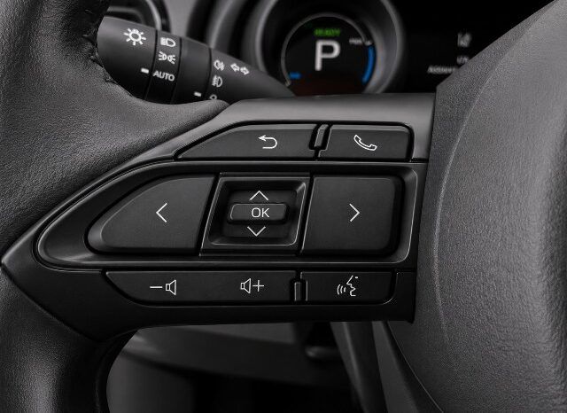 TOYOTA YARIS CROSS HYBRID 1.5 120H AÑO 2022 lleno