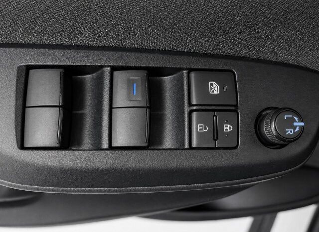 TOYOTA YARIS CROSS HYBRID 1.5 120H AÑO 2022 lleno