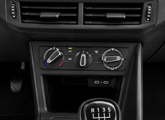 VOLKSWAGEN POLO LIFE TSi 95CV AÑO 2022 lleno