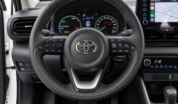 TOYOTA YARIS BUSINESS 1.5 120H HYBRID AÑO 2022 lleno