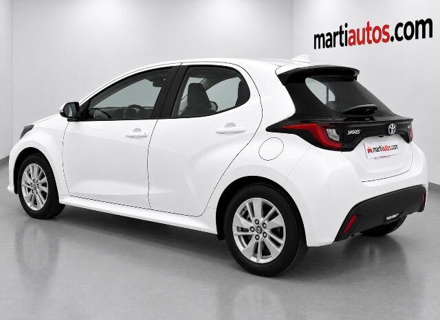 TOYOTA YARIS BUSINESS 1.5 120H HYBRID AÑO 2022 lleno