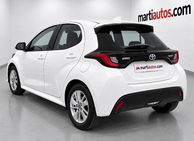 TOYOTA YARIS BUSINESS 1.5 120H HYBRID AÑO 2022 lleno