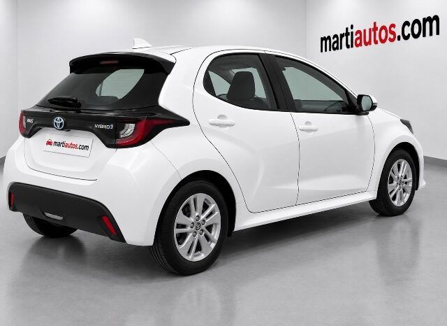 TOYOTA YARIS BUSINESS 1.5 120H HYBRID AÑO 2022 lleno