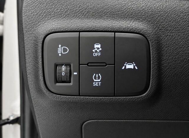HYUNDAI i10 KLASS 1.0 AÑO 2022 lleno